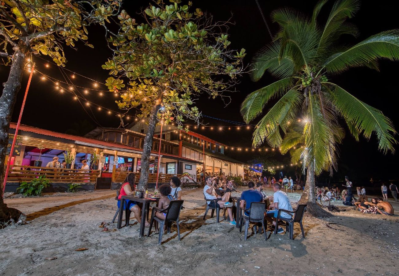 Departamento en Puerto Viejo - Apto Abeto 1 · Cerca de la Playa + Starlink