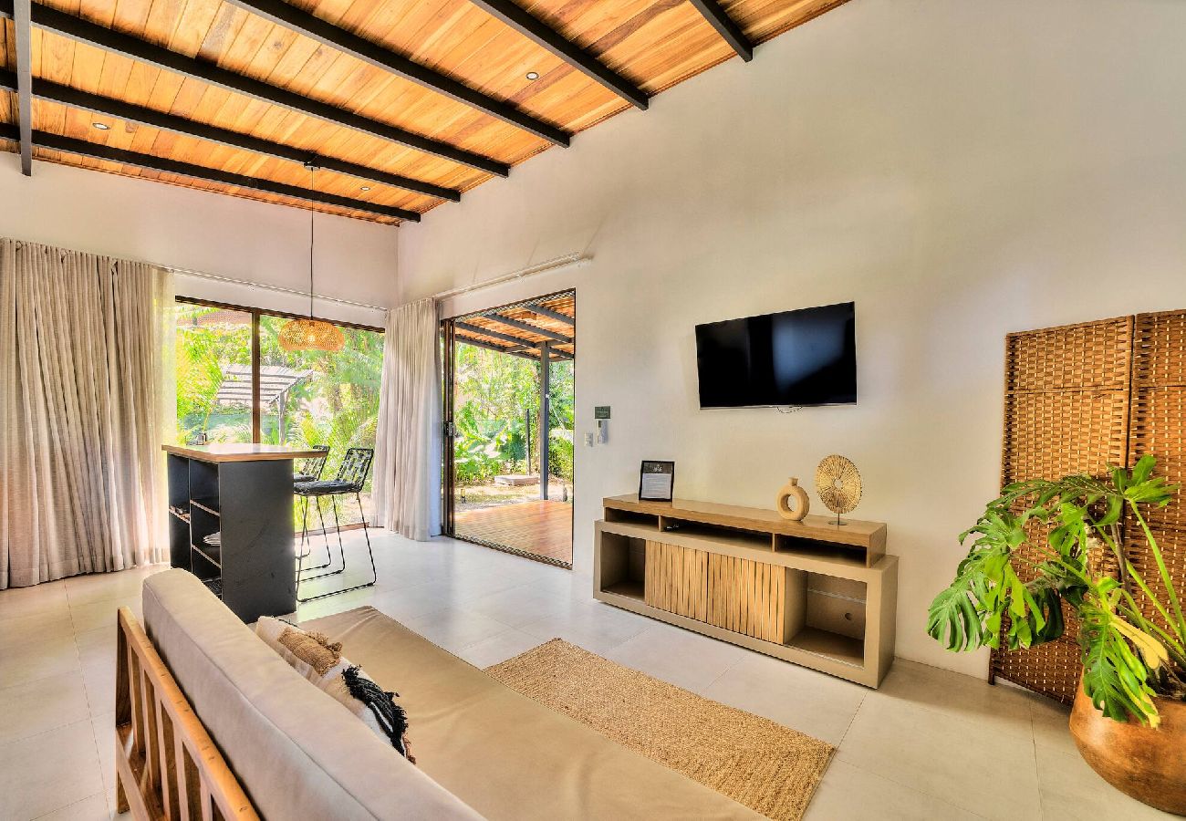 Villa en Puerto Viejo - Parsley Villa · Estudio privado solo adultos + piscina