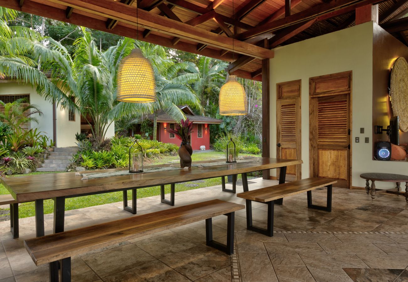 Villa en Punta Uva - Big Tree Wildlife Refuge • Oasis Privado