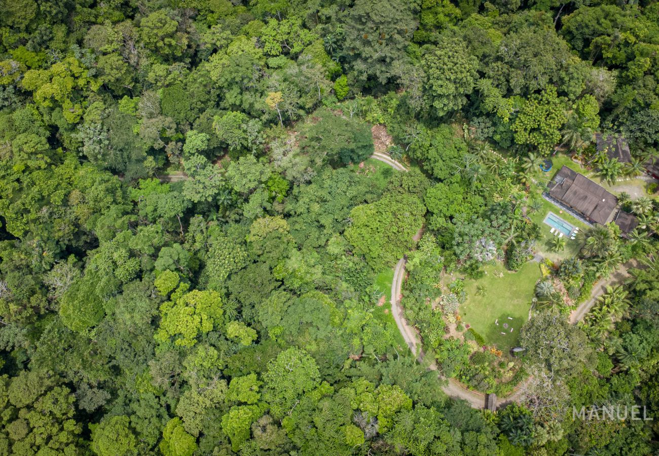 Villa en Punta Uva - Big Tree Wildlife Refuge • Oasis Privado