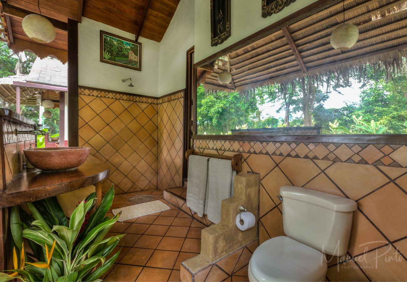 Villa en Punta Uva - Big Tree Wildlife Refuge • Oasis Privado