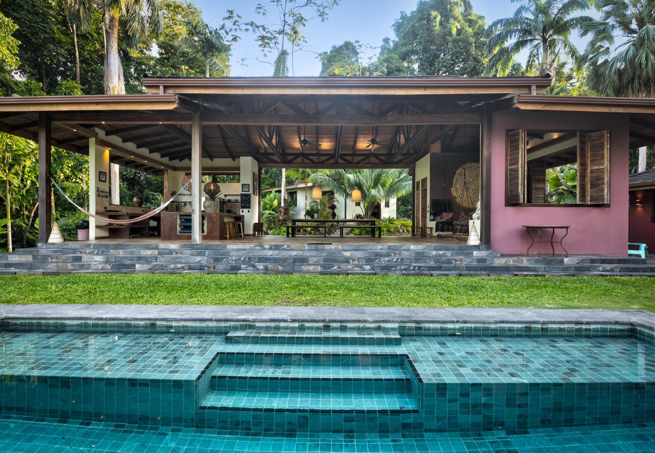 Villa en Punta Uva - Villa Macaw Pool House | Big Tree Refuge