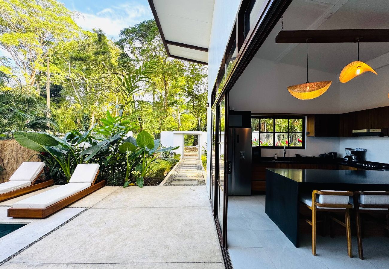 Casa en Talamanca - Casa Arena | 3BR Jungle Oasis w/Pool & AC 