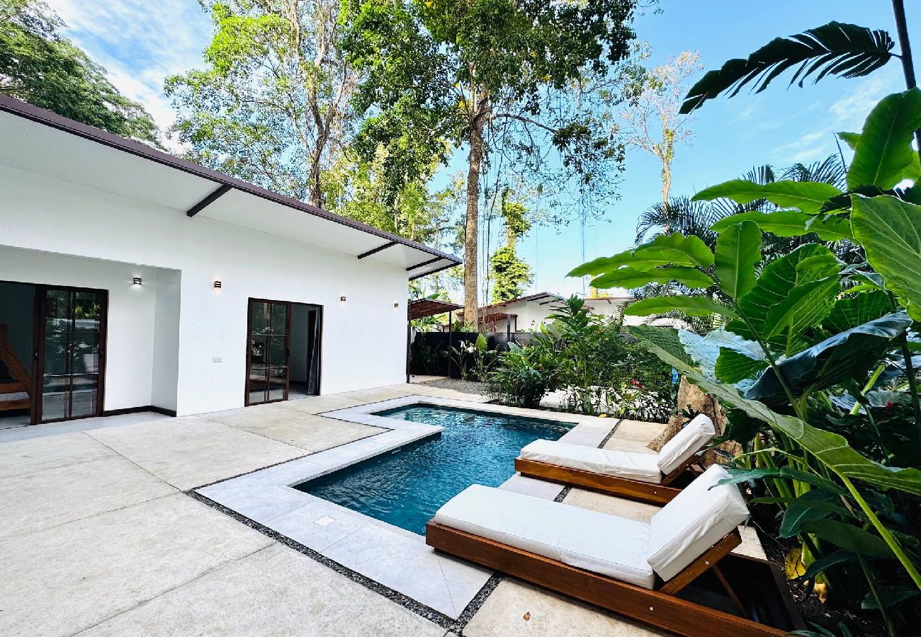 Casa en Talamanca - Casa Arena | 3BR Jungle Oasis w/Pool & AC 