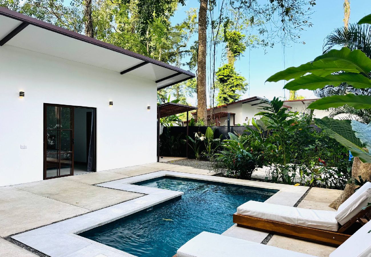 Casa en Talamanca - Casa Arena | 3BR Jungle Oasis w/Pool & AC 