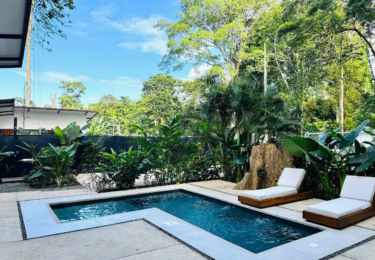 Casa en Talamanca - Casa Arena | 3BR Jungle Oasis w/Pool & AC 