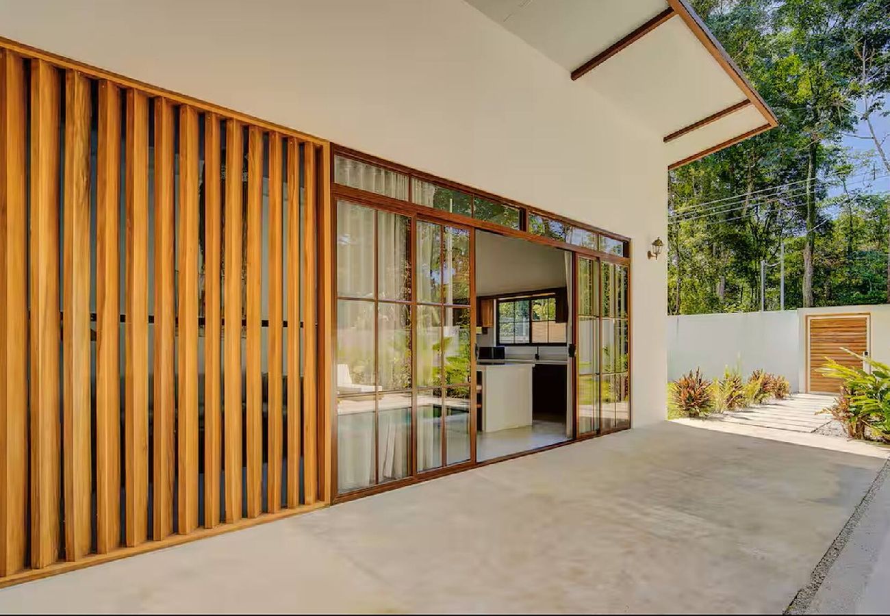 Casa en Puerto Viejo - -