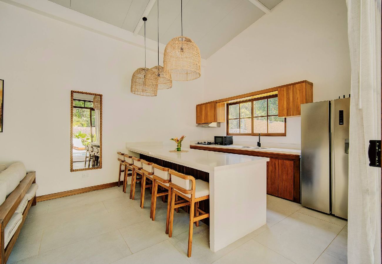 Casa en Puerto Viejo - -