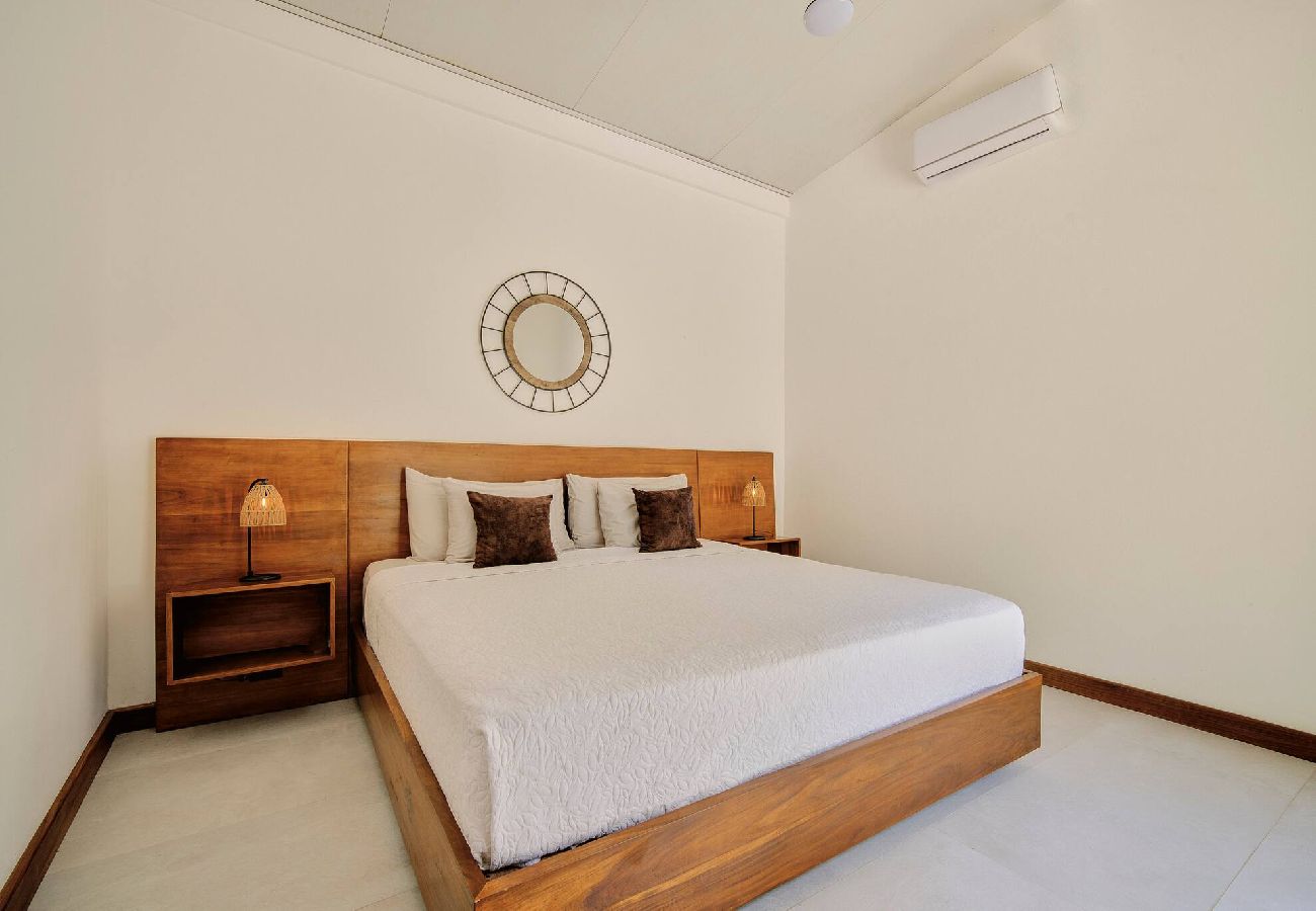 Casa en Puerto Viejo - -