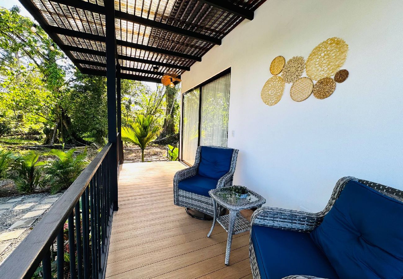 Departamento en Playa Negra - -