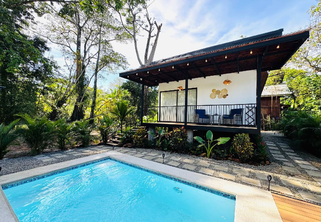 Departamento en Playa Negra - -