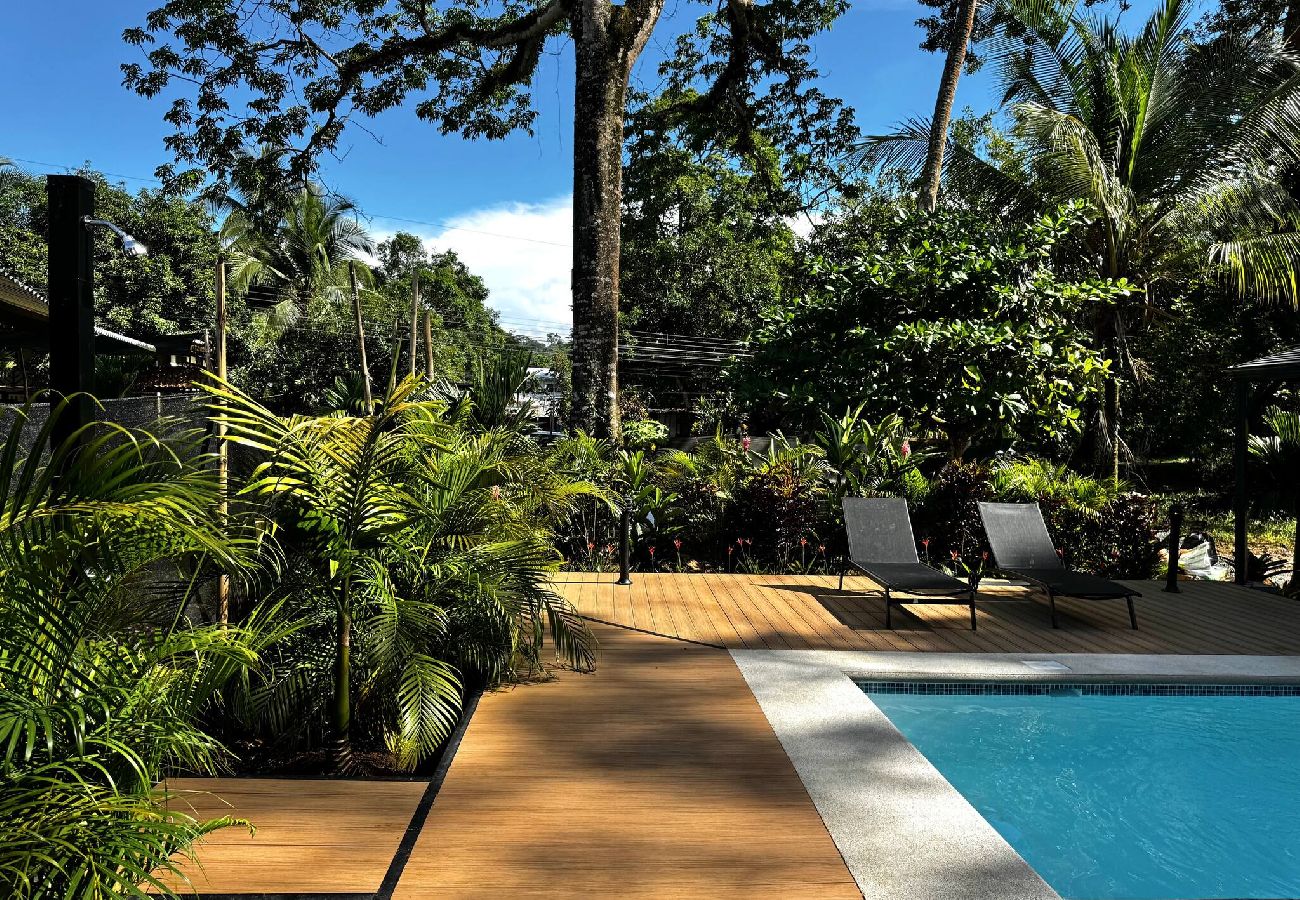 Departamento en Playa Negra - -