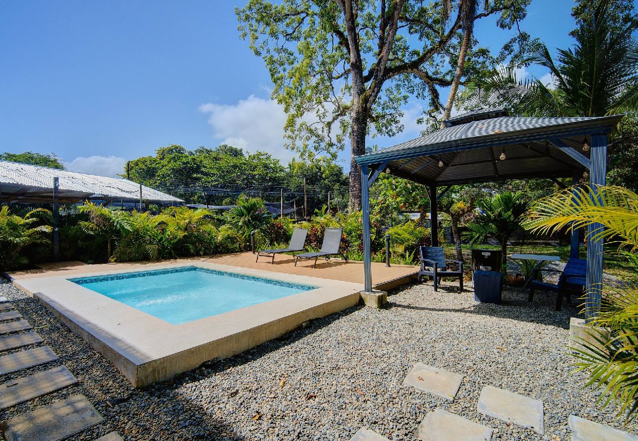 Departamento en Playa Negra - -