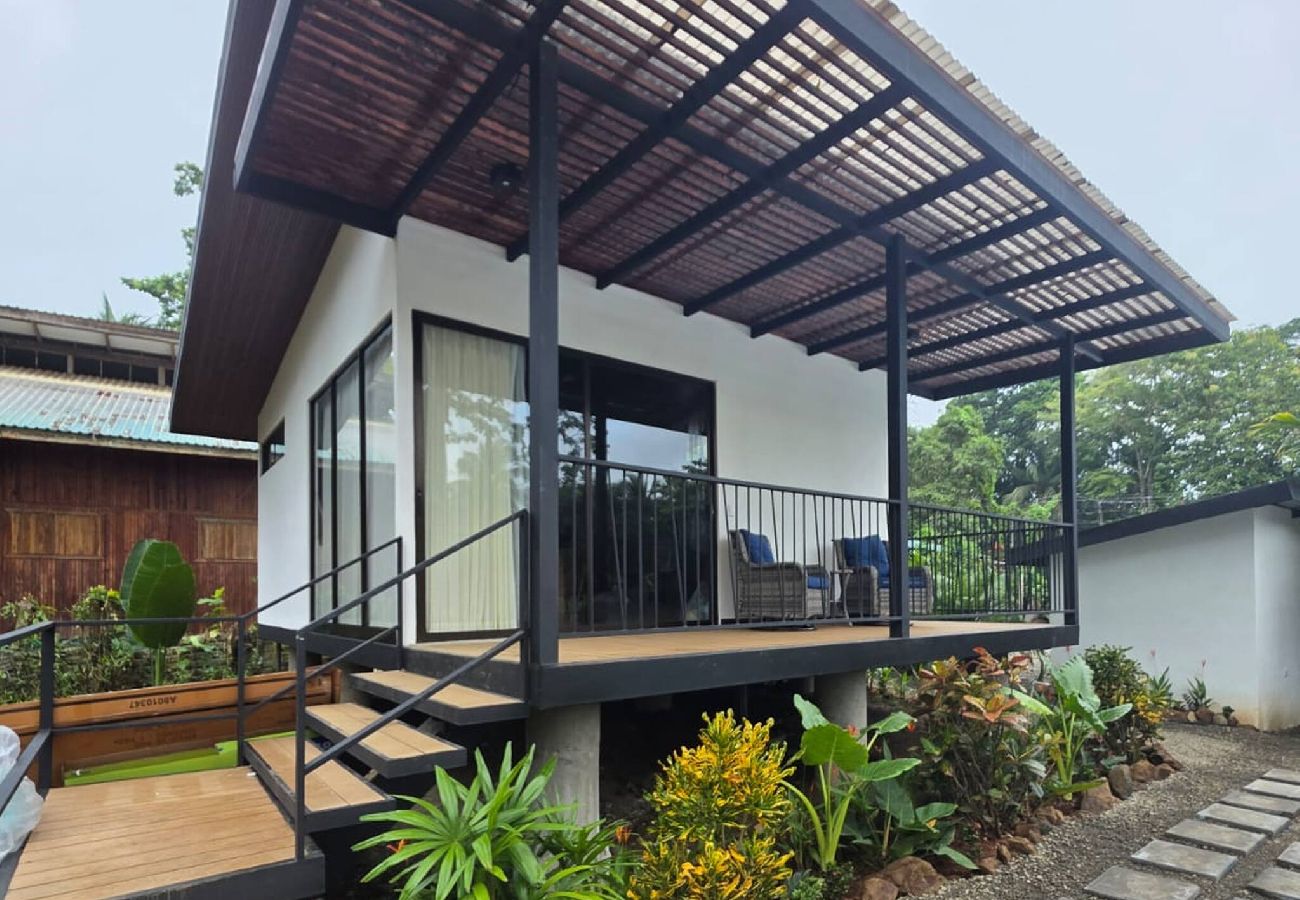Departamento en Playa Negra - -