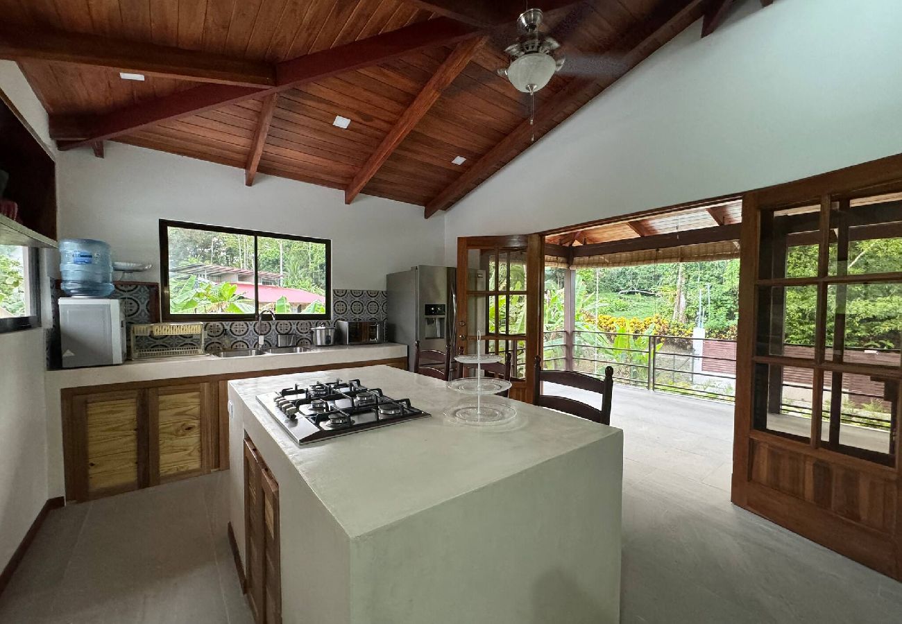 House in Puerto Viejo - Casa Lillitica · Pool & comfort in Cocles