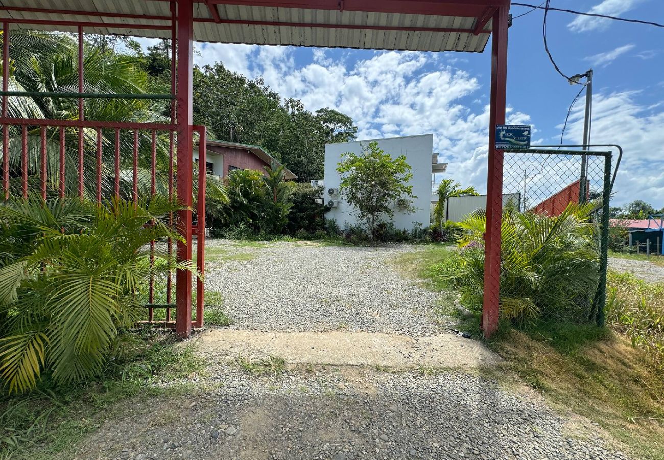 House in Puerto Viejo - Sloth & Butterfly · Ideal for Groups + Pool
