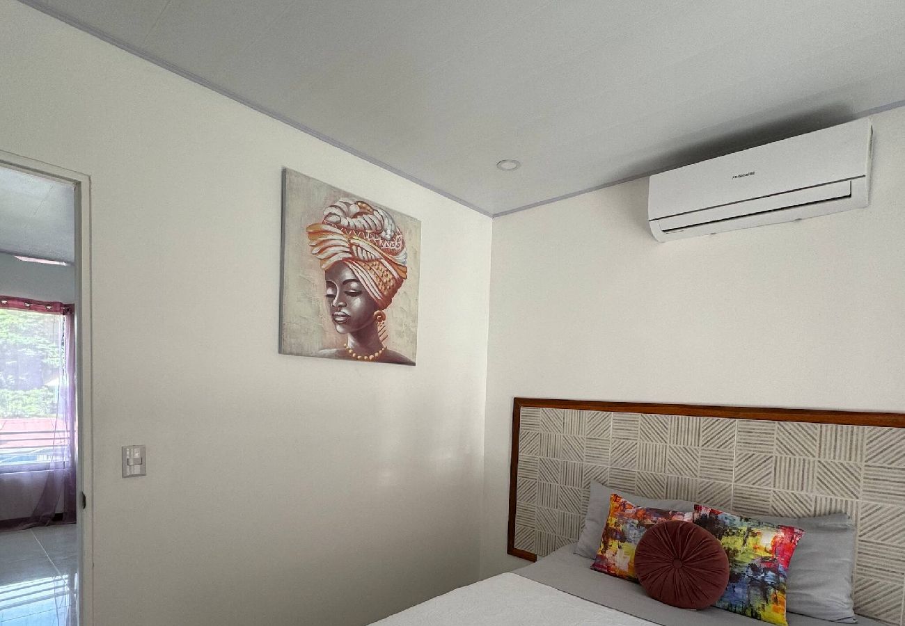 House in Puerto Viejo - Sloth & Butterfly · Ideal for Groups + Pool