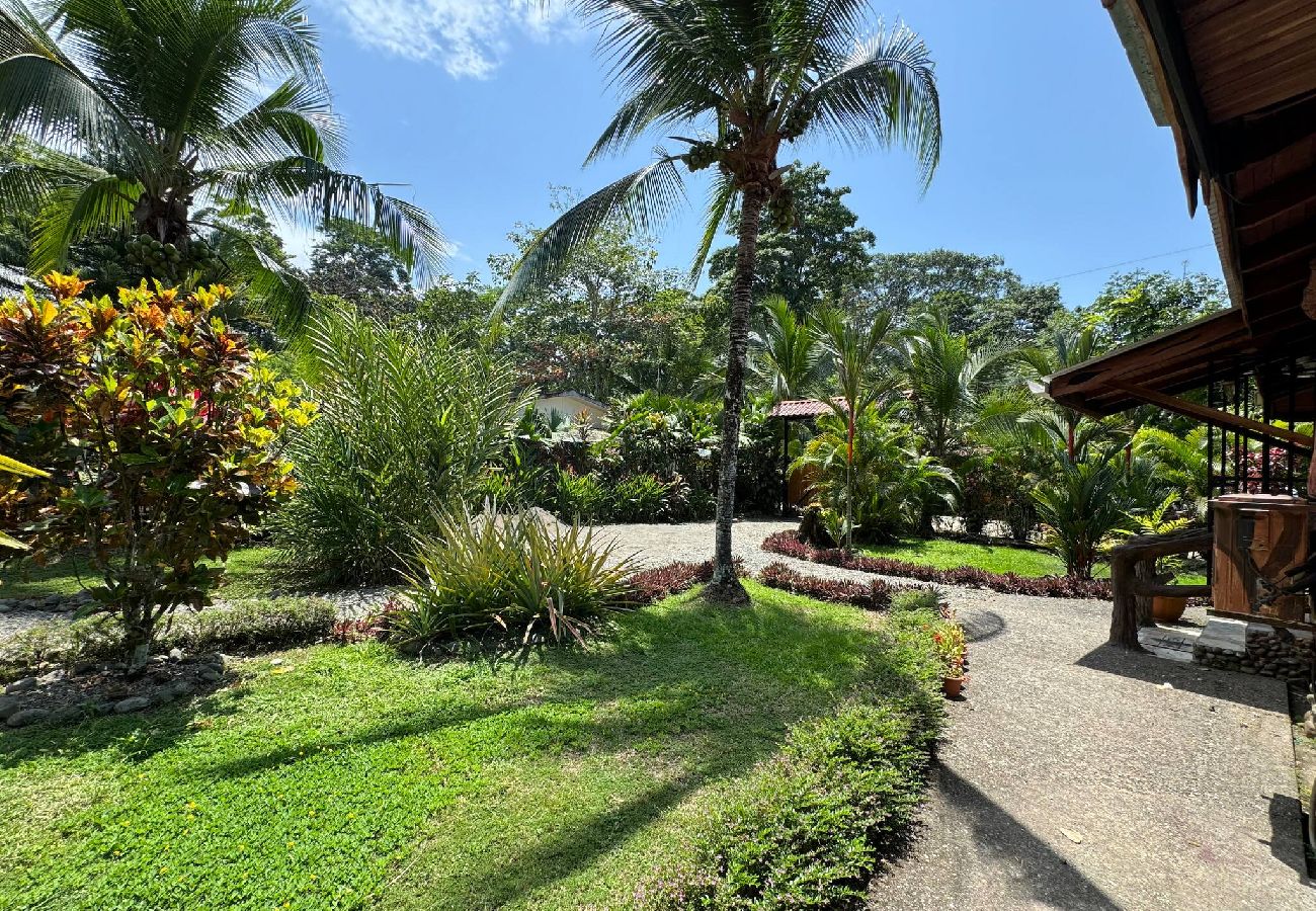 House in Puerto Viejo - Casa Franke · Pool & Jungle Charm 150m from Beach