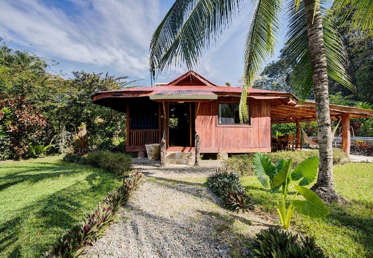House in Puerto Viejo - Casa Franke · Pool & Jungle Charm 150m from Beach