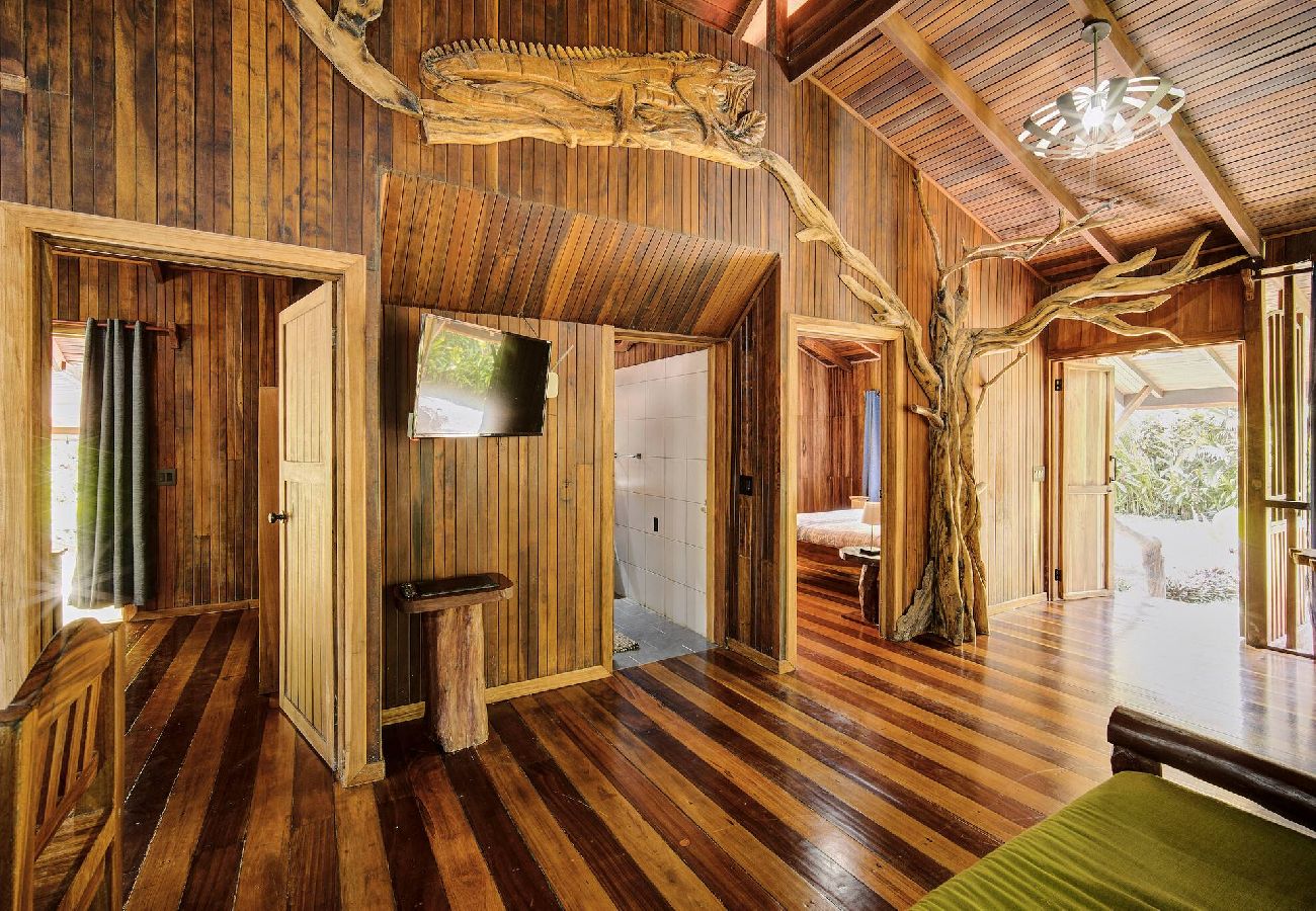 House in Puerto Viejo - Casa Franke · Pool & Jungle Charm 150m from Beach