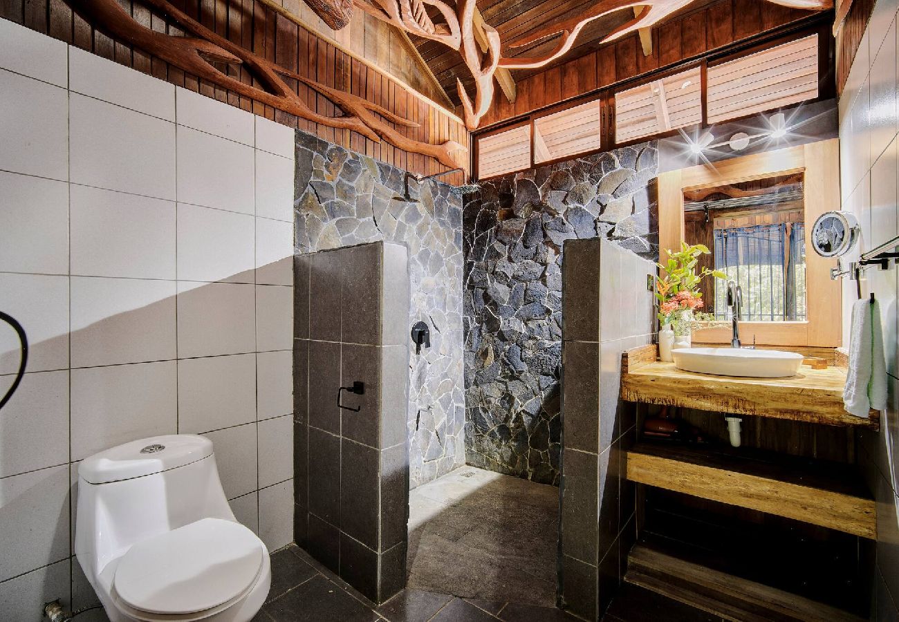 House in Puerto Viejo - Casa Franke · Pool & Jungle Charm 150m from Beach