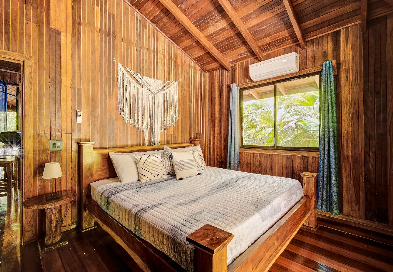 House in Puerto Viejo - Casa Franke · Pool & Jungle Charm 150m from Beach