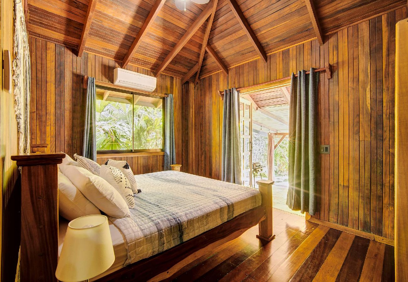 House in Puerto Viejo - Casa Franke · Pool & Jungle Charm 150m from Beach