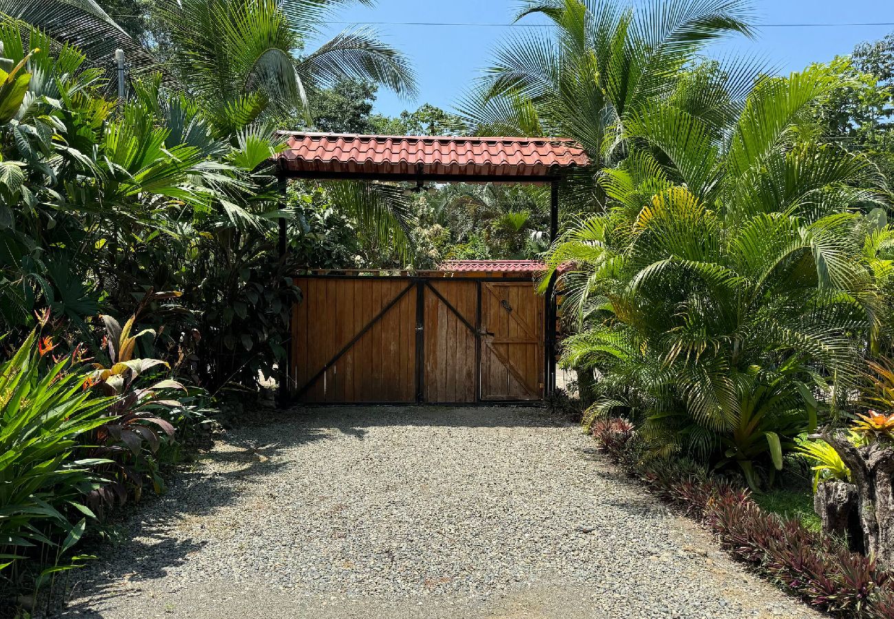 House in Puerto Viejo - Casa Franke · Pool & Jungle Charm 150m from Beach
