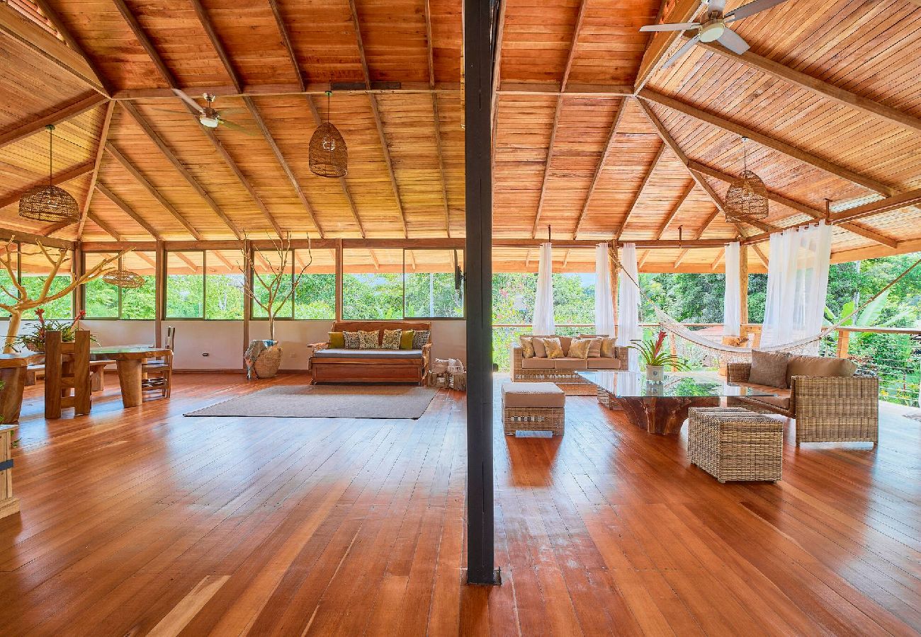 House in Puerto Viejo - Casa Masha · Style, Comfort & Beach 300m Away