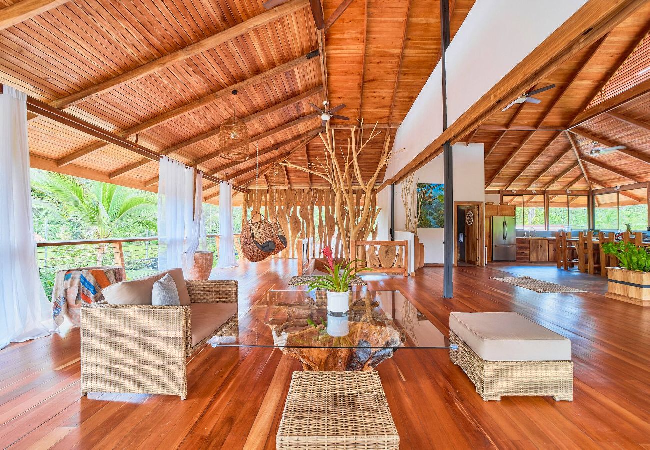 House in Puerto Viejo - Casa Masha · Style, Comfort & Beach 300m Away