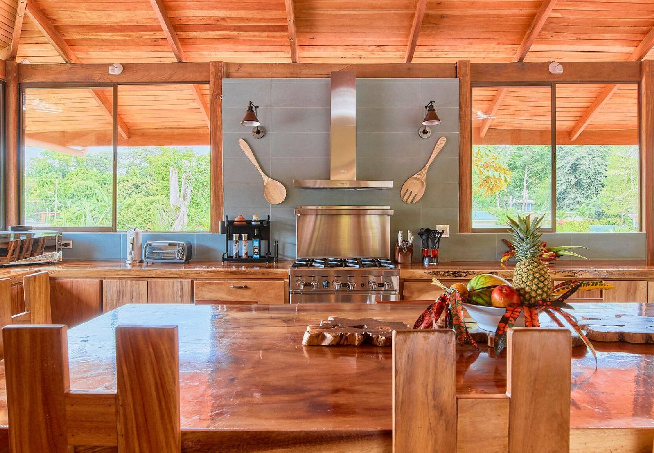 House in Puerto Viejo - Casa Masha · Style, Comfort & Beach 300m Away