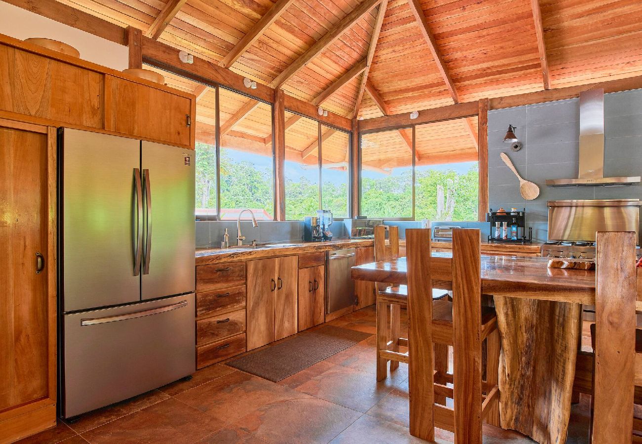 House in Puerto Viejo - Casa Masha · Style, Comfort & Beach 300m Away