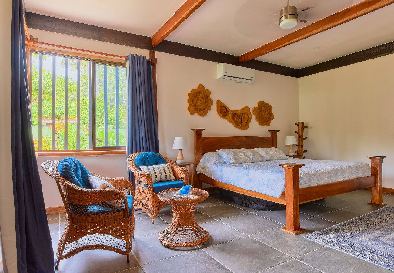 House in Puerto Viejo - Casa Masha · Style, Comfort & Beach 300m Away