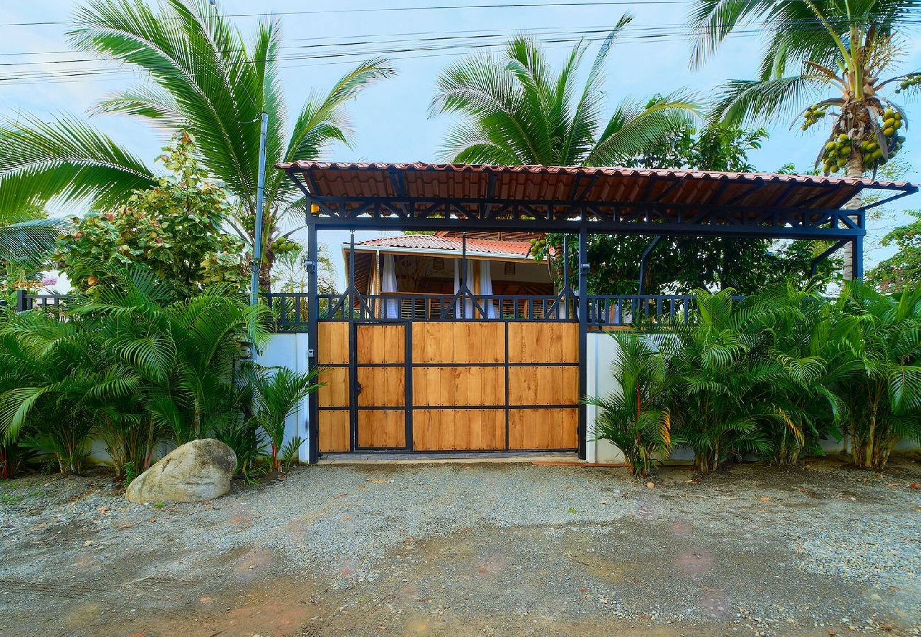 House in Puerto Viejo - Casa Masha · Style, Comfort & Beach 300m Away