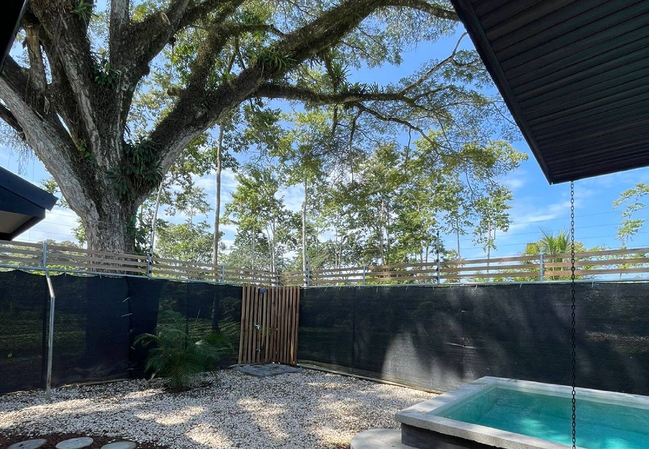 Cottage in Cahuita - Ashley’s Beach House · 5 min from Cahuita Park