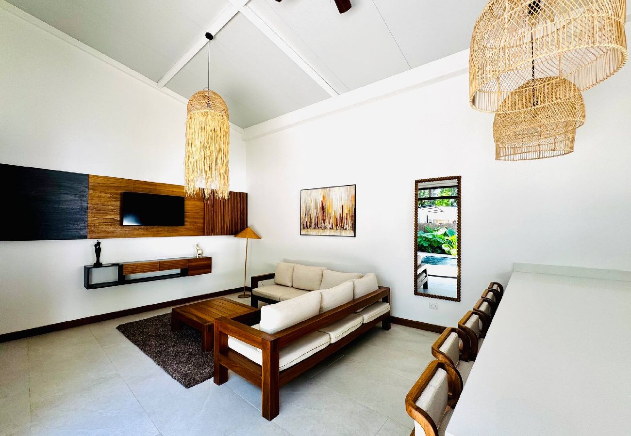 House in Puerto Viejo - Üpa House · Tropical vibes & lush garden pool