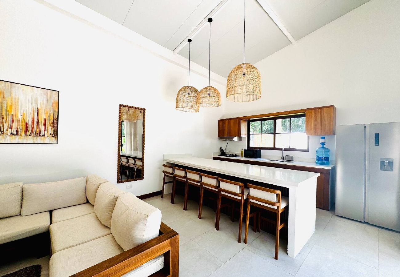House in Puerto Viejo - Üpa House · Tropical vibes & lush garden pool