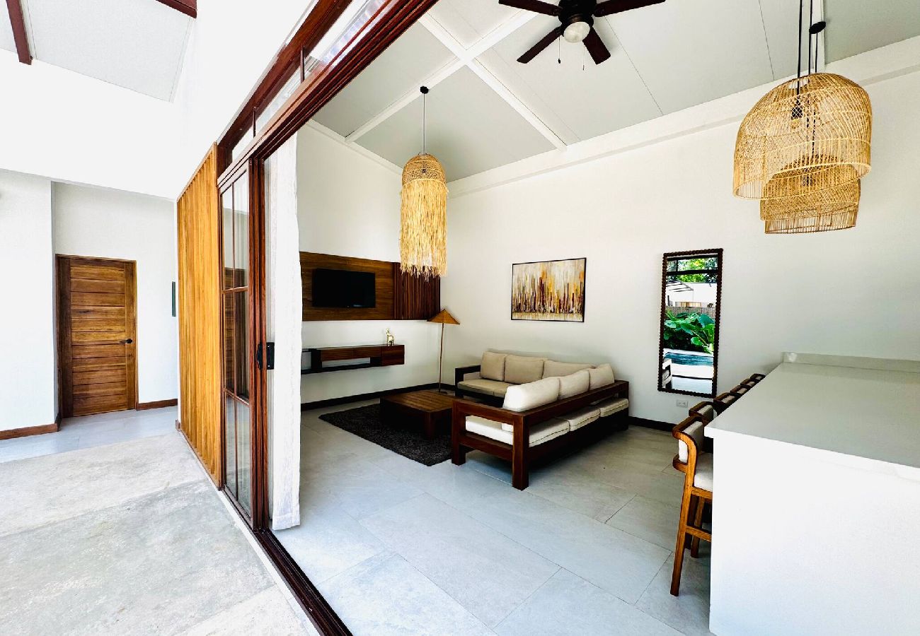 House in Puerto Viejo - Üpa House · Tropical vibes & lush garden pool