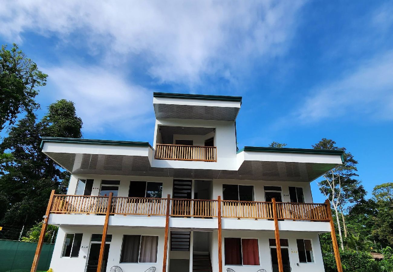Apartment in Puerto Viejo - Apt Abeto 3 - Playa Negra w/2BR, AC & Pool 