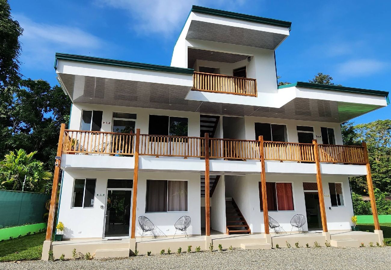 Apartment in Puerto Viejo - Apt Abeto 1 · Near the Beach + Starlink WiFi
