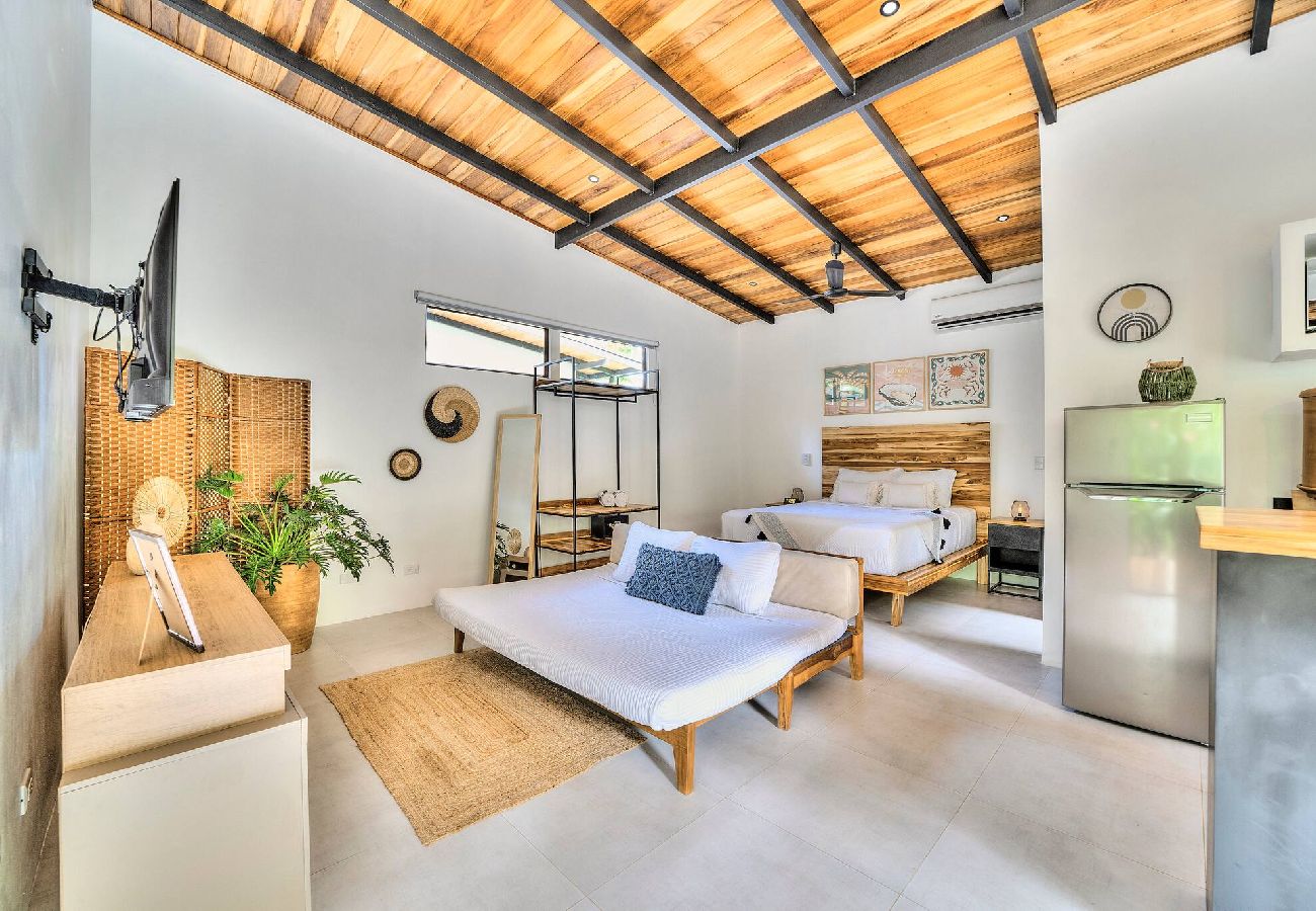 Villa in Puerto Viejo - Rosemary Villa · Private Studio for Adults + Pool