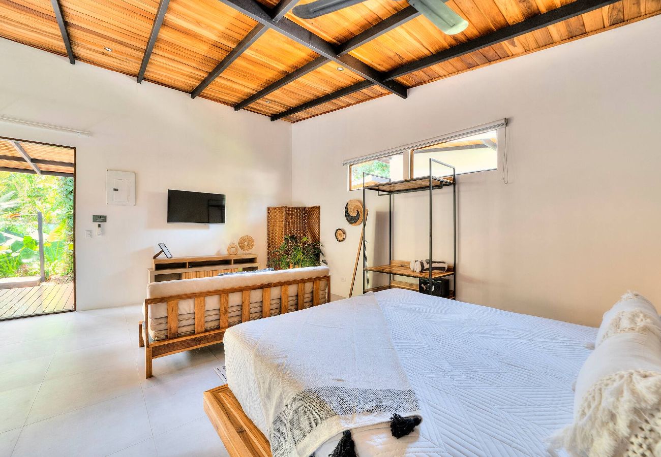 Villa in Puerto Viejo - Rosemary Villa · Private Studio for Adults + Pool