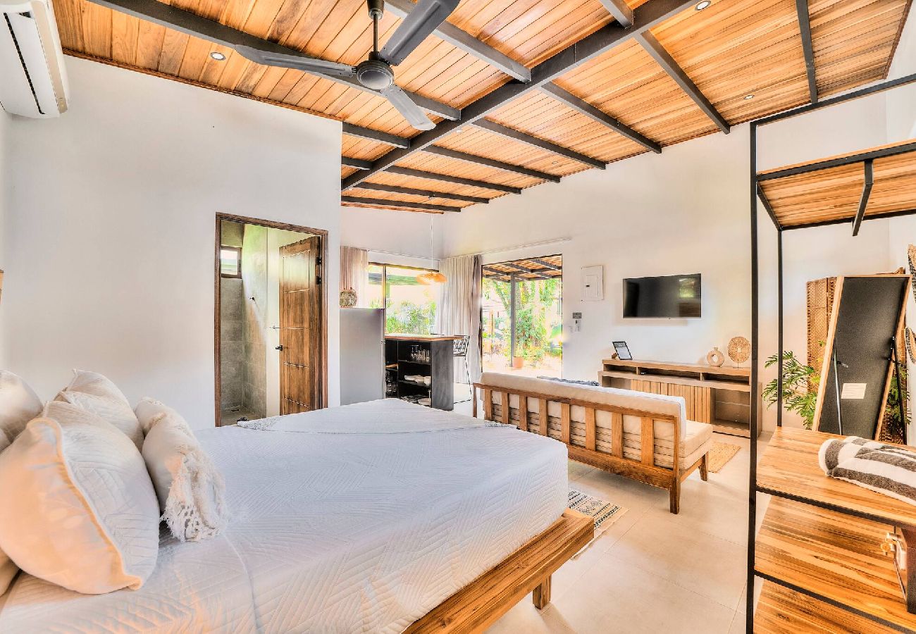 Villa in Puerto Viejo - Rosemary Villa · Private Studio for Adults + Pool
