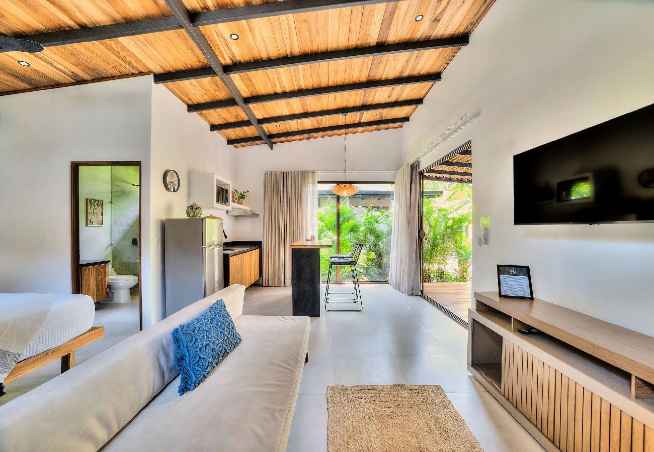 Villa in Puerto Viejo - Rosemary Villa · Private Studio for Adults + Pool