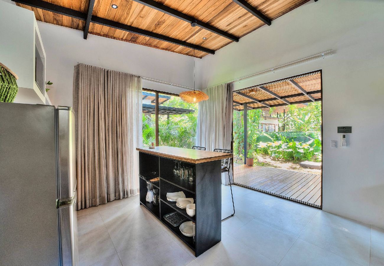 Villa in Puerto Viejo - Salt n’ Pepper Beach Lodge | 4 villas w/pool & AC 