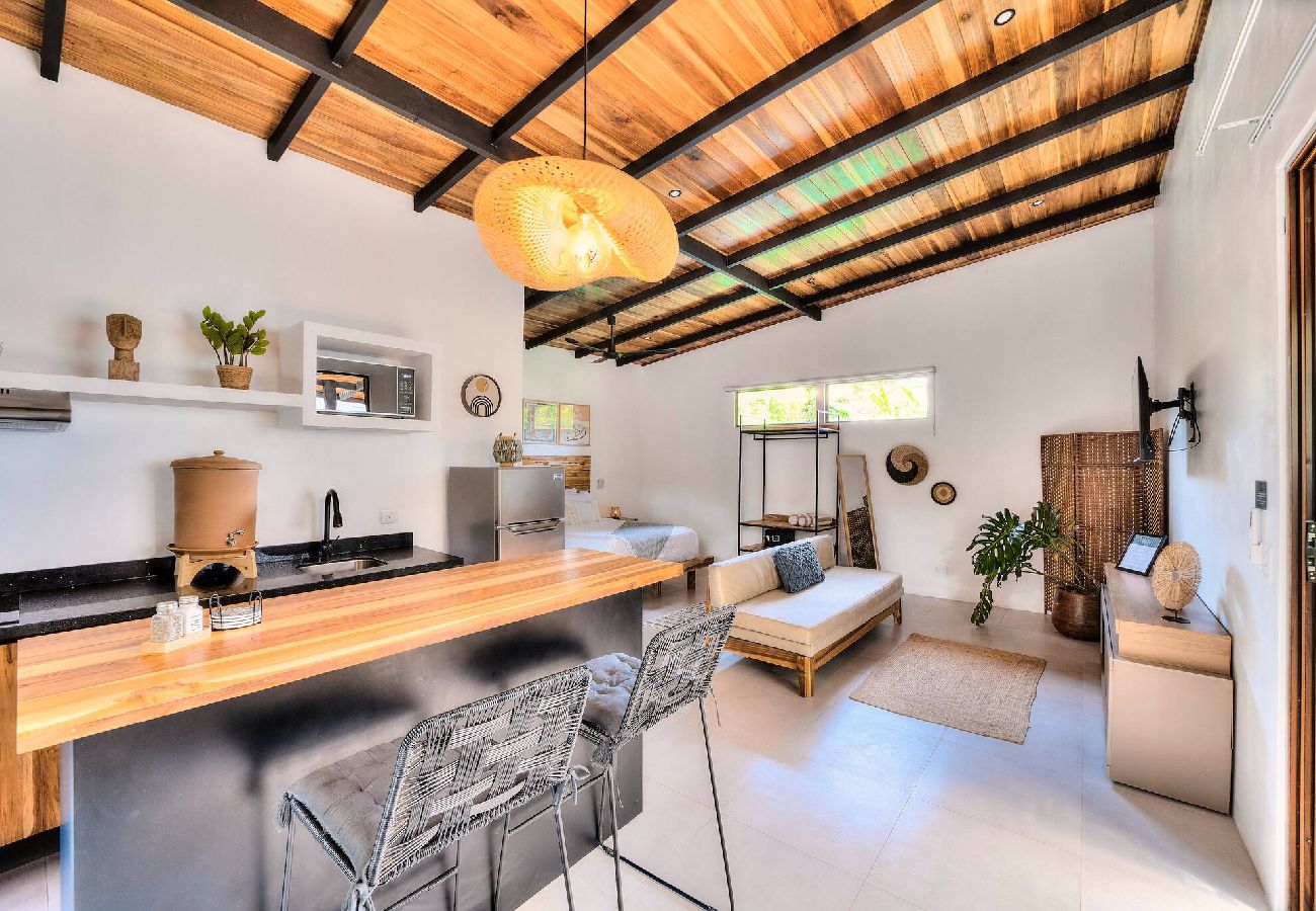 Villa in Puerto Viejo - Salt n’ Pepper Beach Lodge | 4 villas w/pool & AC 