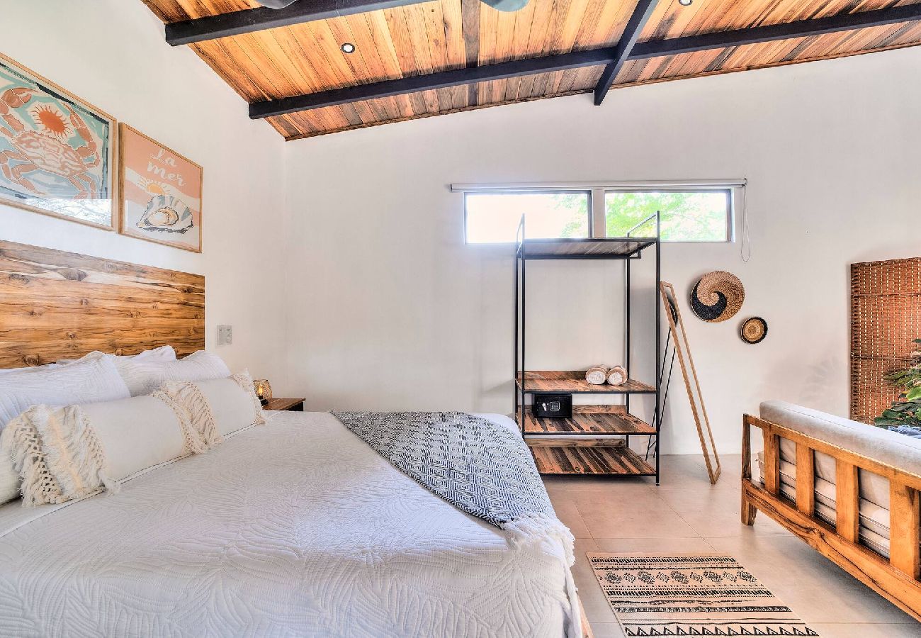 Villa in Puerto Viejo - Salt n’ Pepper Beach Lodge | 4 villas w/pool & AC 