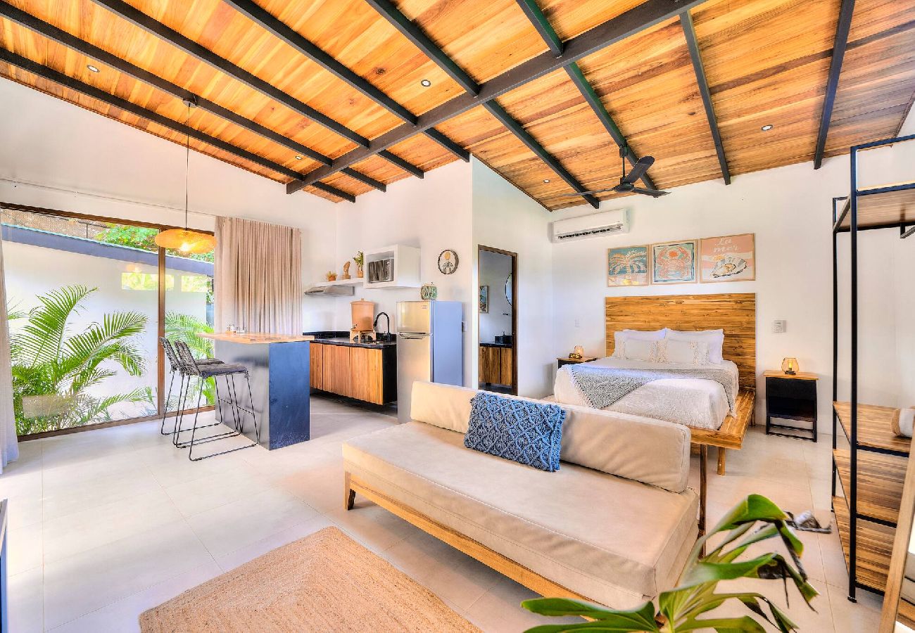 Villa in Puerto Viejo - Thyme Villa · Private Studio for Adults + Pool