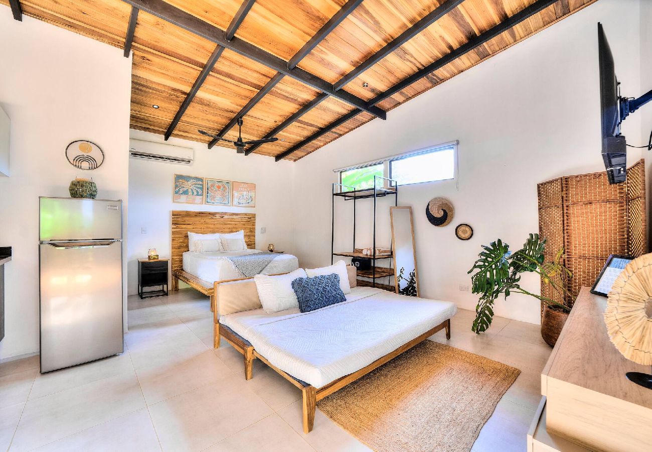 Villa in Puerto Viejo - Thyme Villa · Private Studio for Adults + Pool
