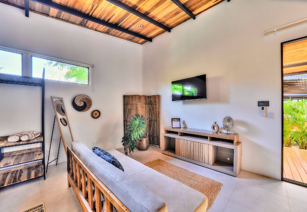 Villa in Puerto Viejo - Thyme Villa · Private Studio for Adults + Pool